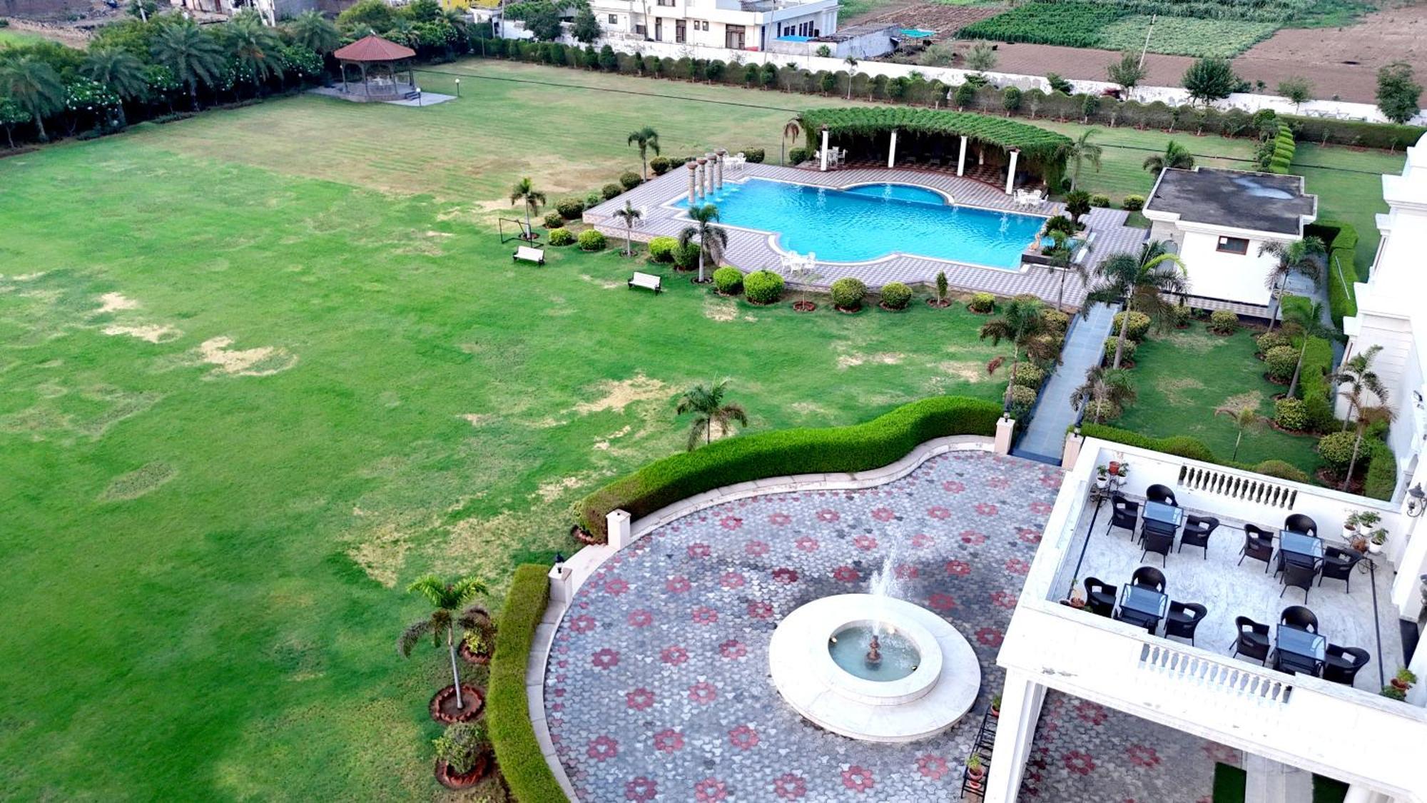 Umaid Farm Resort- A Legancy Vintage Stay In Джайпур Екстериор снимка