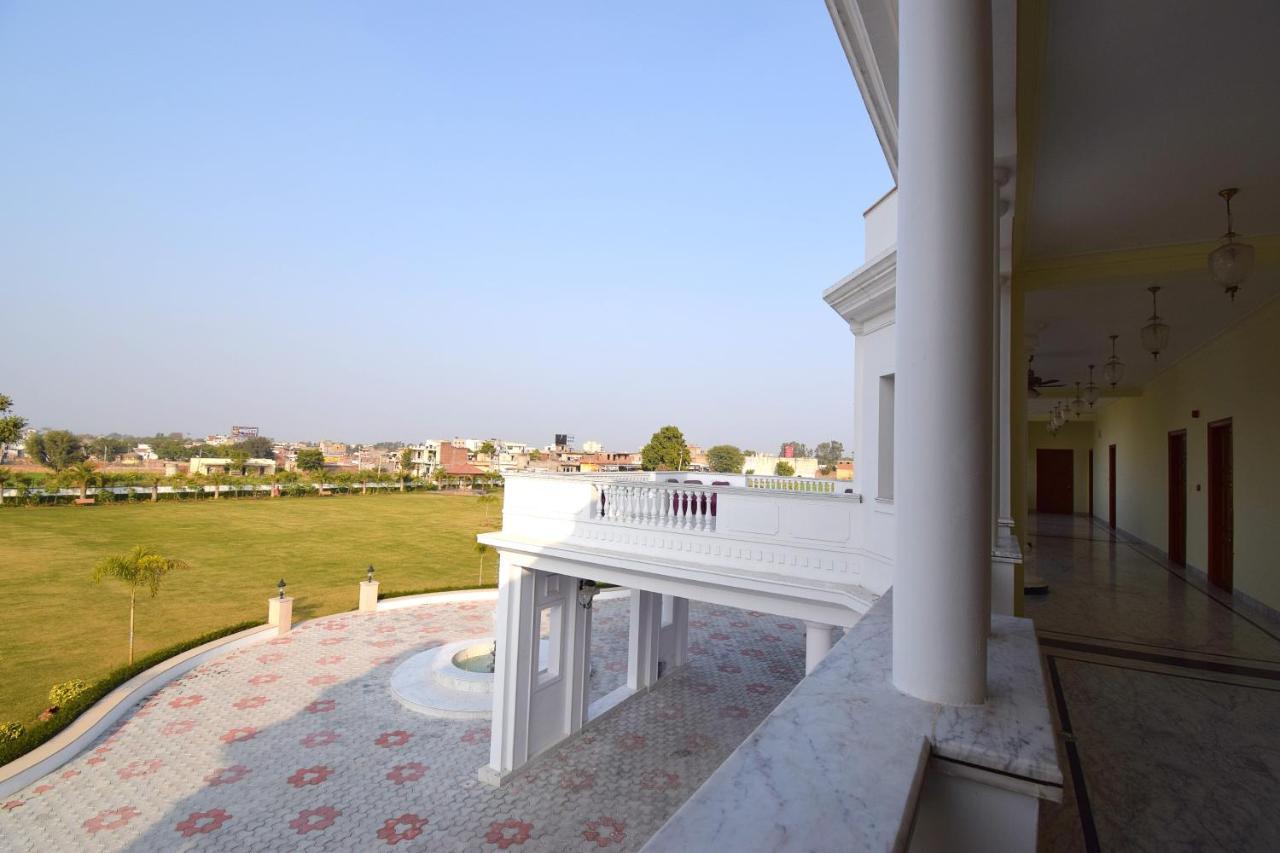 Umaid Farm Resort- A Legancy Vintage Stay In Джайпур Екстериор снимка